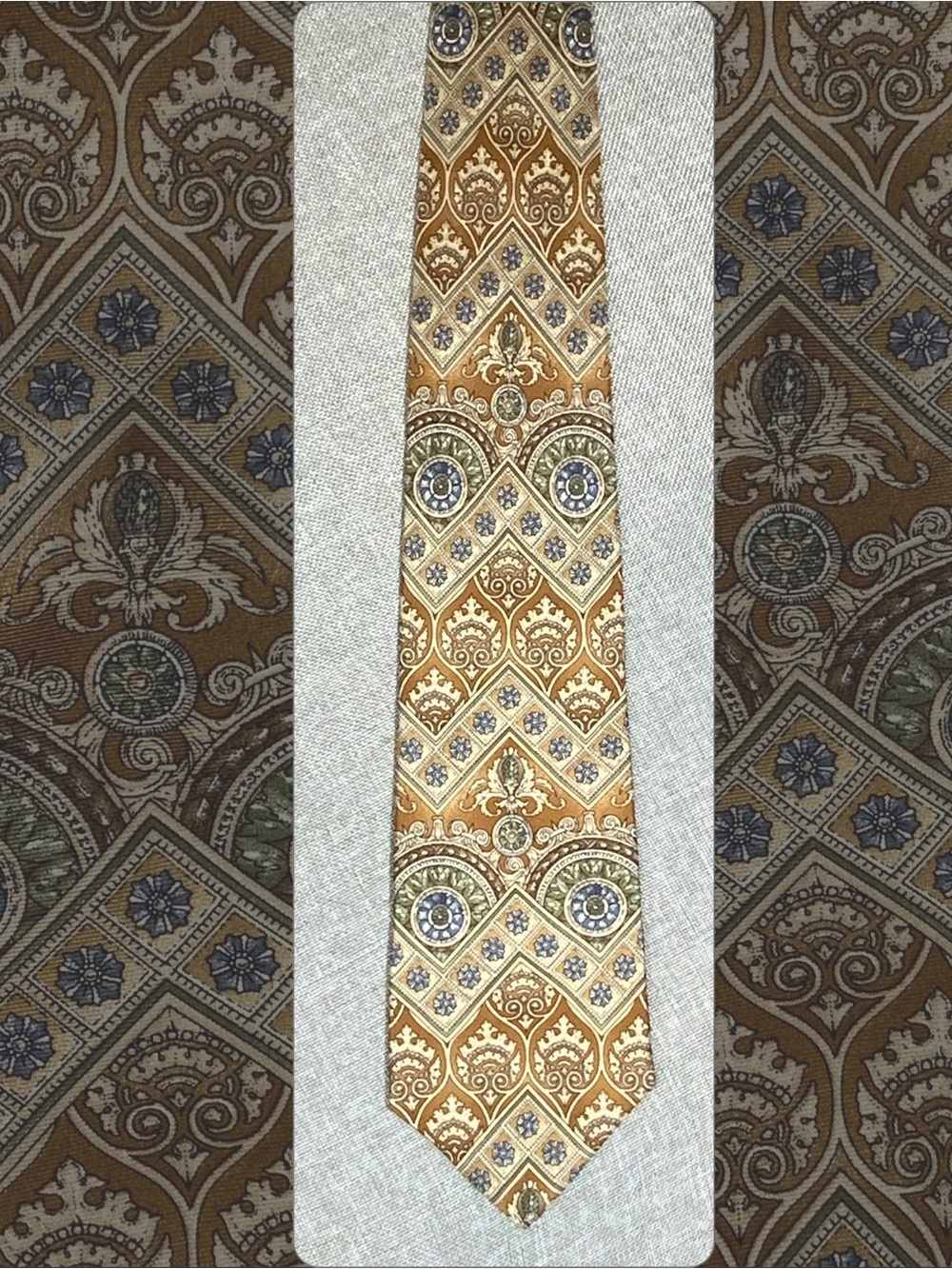 Bill Blass Silk Tie Vintage Medallion Brown Gold Necktie